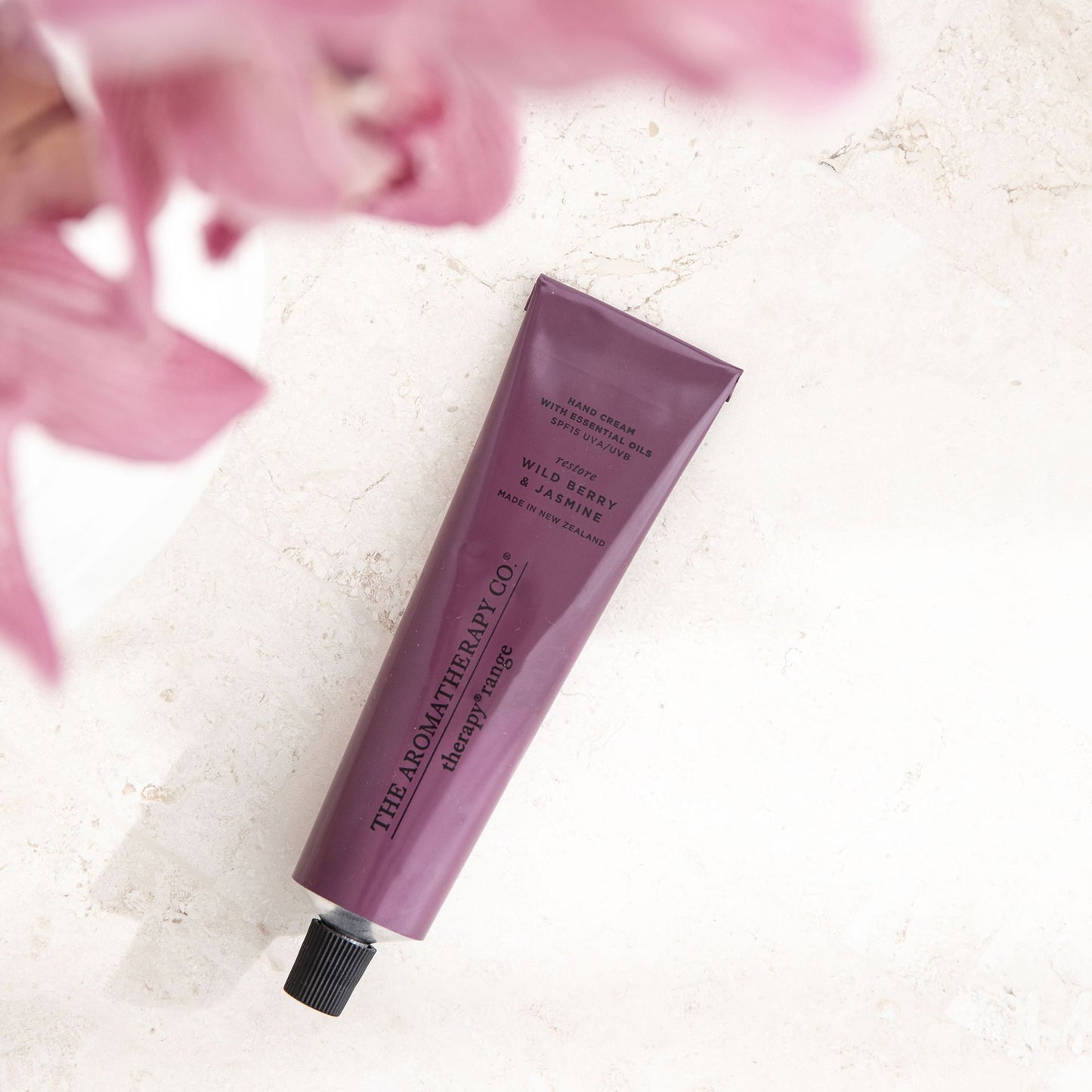 The Aromatherapy Co. - Wild berry & Jasmine hand cream