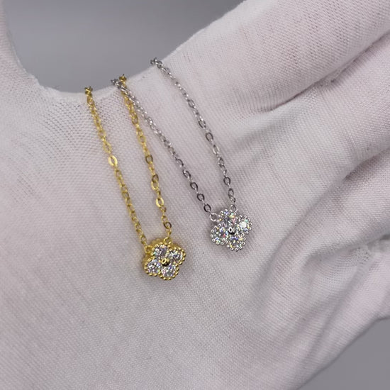 Necklace pendant Luxe Four Leaf Clover