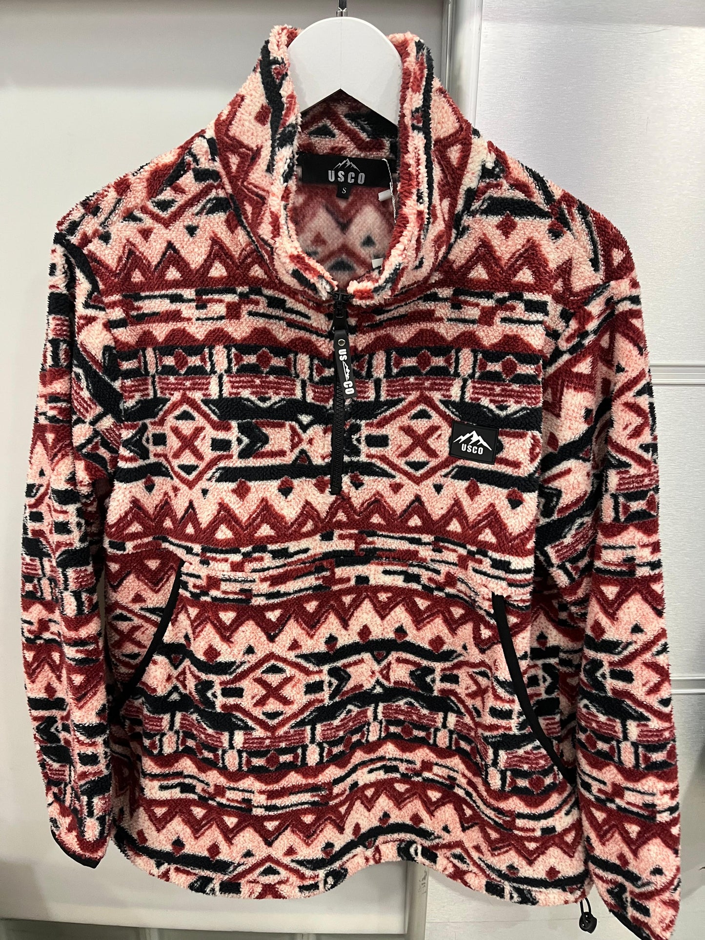 Fleece The Trek in Berry Aztec